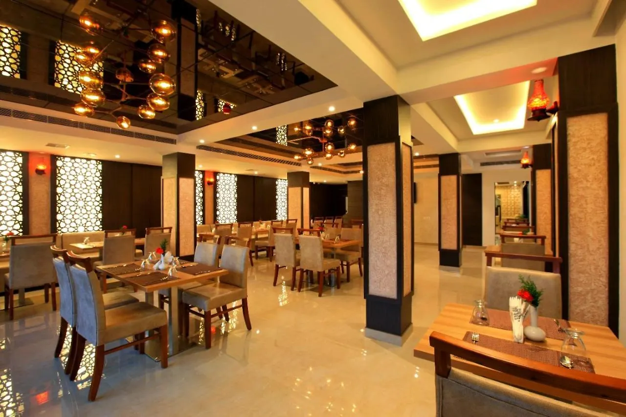 Hotel Raas Residency Kochi