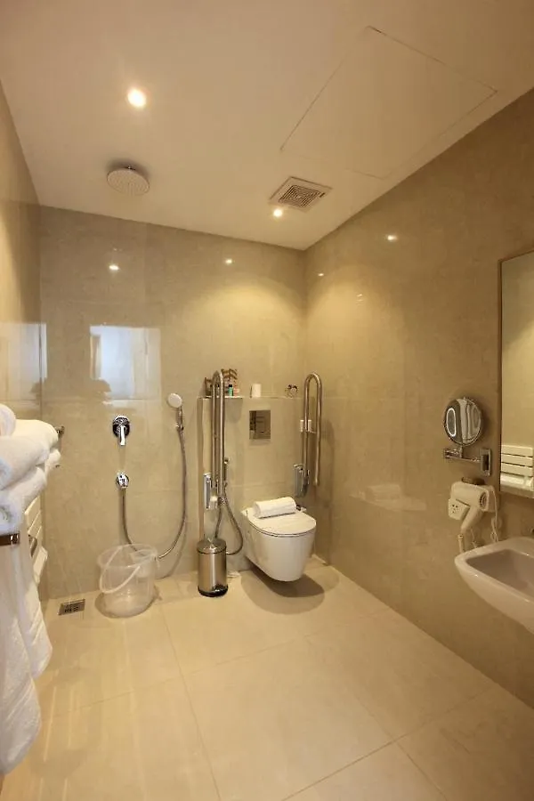 Raas Residency Otel Kochi